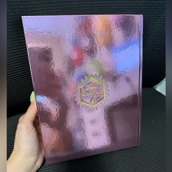 Disney’s Castle LE Collection notebook - Tangled - Picture 3 of 9